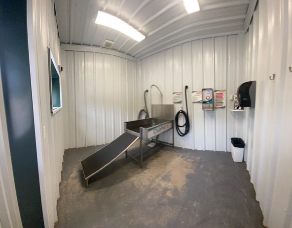 Car Wash: 504 W Front Ave, Joliet, MT 59041